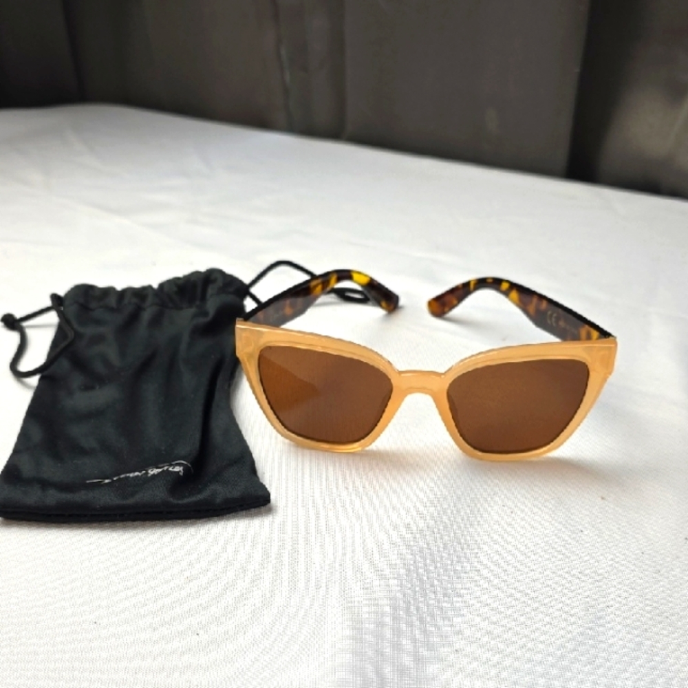& Other Stories Womens Sunglasses Peachy/Tan Tortoise Brown Lens Black Pouch EUC